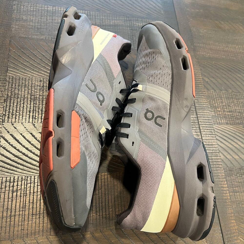 On cloud rock chili gray running shoes 11 Men - Picture 7 of 12